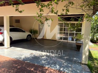 7 - Garagem/estacionamento