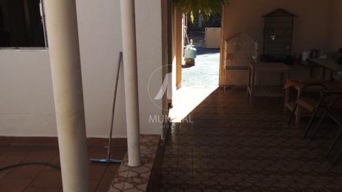 2 - Garagem/estacionamento