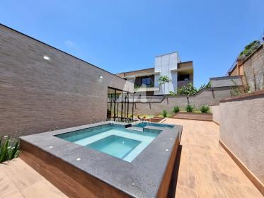 8 - Piscina
