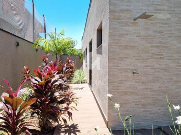16 - Quintal/corredores