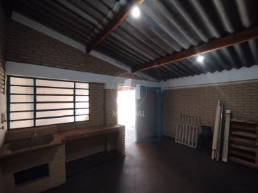 28 - Edicula