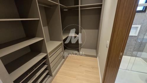 10 - Closet