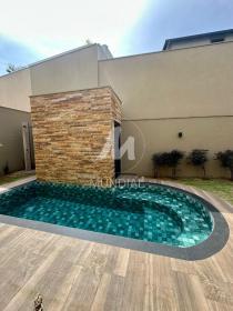 22 - Piscina