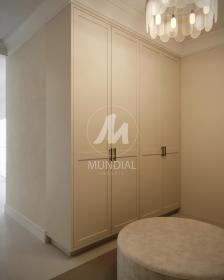 22 - Closet
