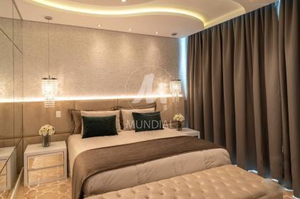 12 - Suite