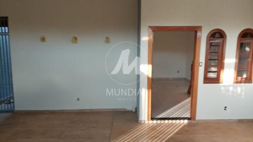 1 - Garagem/estacionamento