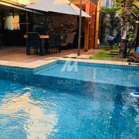 11 - Piscina