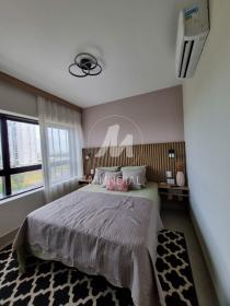 12 - Suite