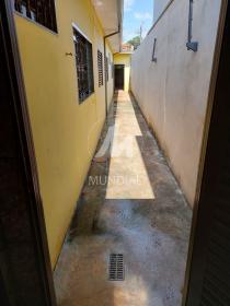 16 - Quintal/corredores