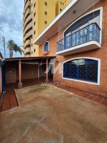 4 - Garagem/estacionamento