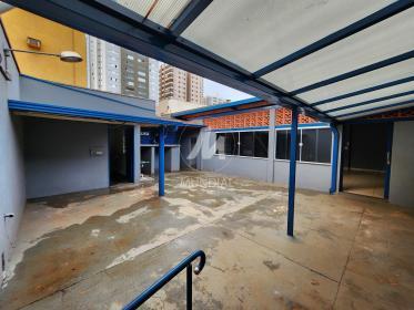 23 - Quintal/corredores