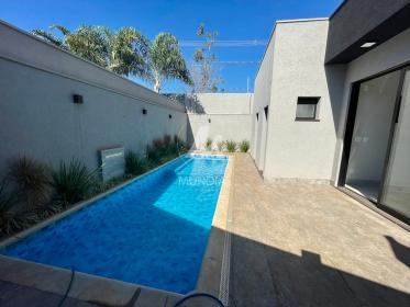13 - Piscina