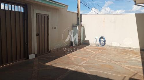 1 - Garagem/estacionamento