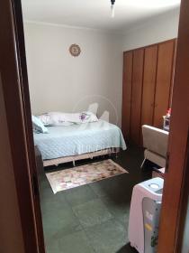 11 - Dormitorio