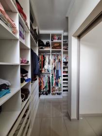 14 - Closet