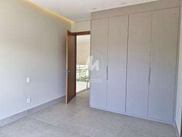 30 - Suite