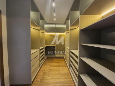 28 - Closet