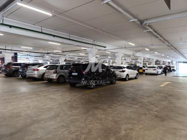 10 - Garagem/estacionamento