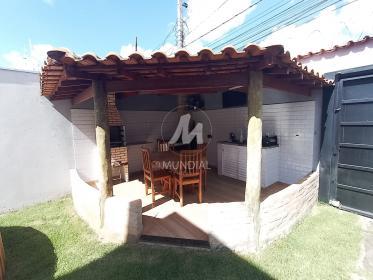 16 - Churrasqueira