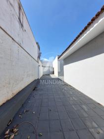 11 - Garagem/estacionamento