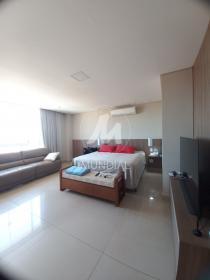 18 - Suite