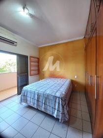 25 - Suite
