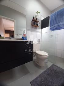 16 - Banheiro/lavabo