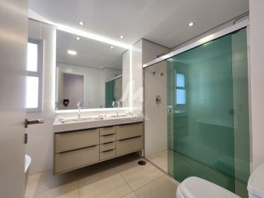 27 - Suite