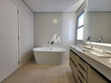 28 - Suite