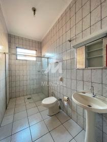 13 - Banheiro/lavabo