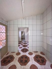 24 - Edicula