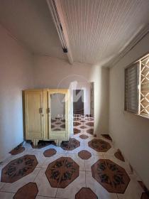 26 - Edicula