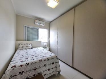 13 - Suite