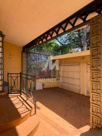 3 - Garagem/estacionamento