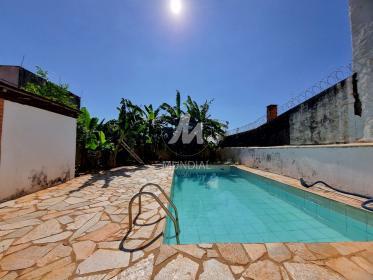 13 - Piscina