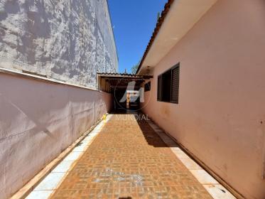 17 - Garagem/estacionamento