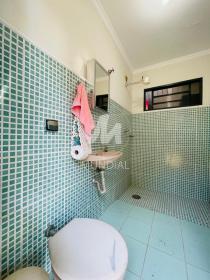 16 - Banheiro/lavabo