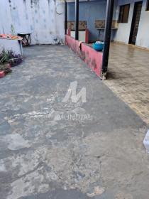 8 - Quintal/corredores
