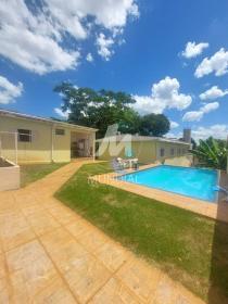 13 - Piscina