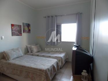 12 - Dormitorio