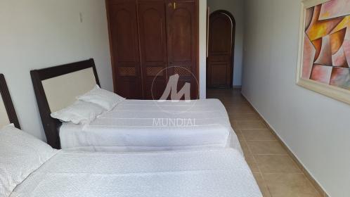 12 - Dormitorio