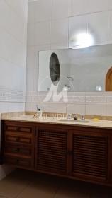 13 - Banheiro/lavabo