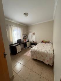 10 - Dormitorio