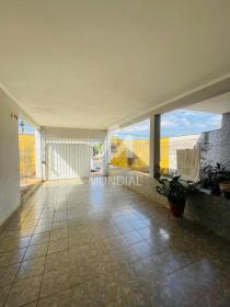 3 - Garagem/estacionamento