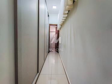 20 - Closet