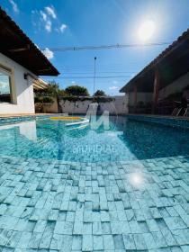 32 - Piscina