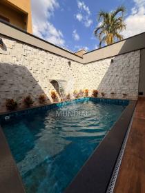 18 - Piscina