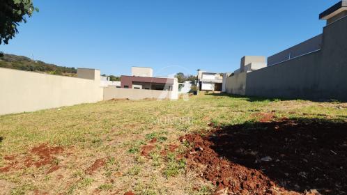 2 - Terreno/Lote
