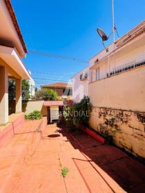 14 - Garagem/estacionamento