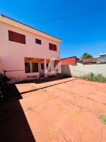 15 - Quintal/corredores